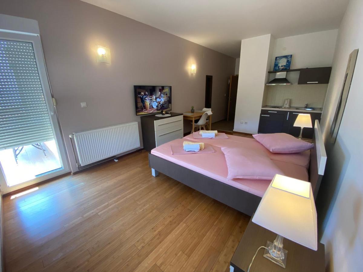 Apartments San Monte Подстрана Экстерьер фото