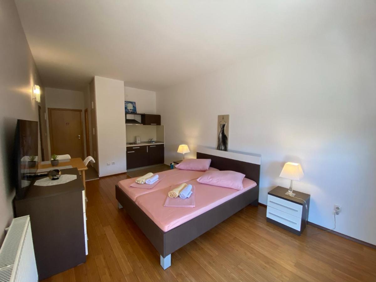 Apartments San Monte Подстрана Экстерьер фото