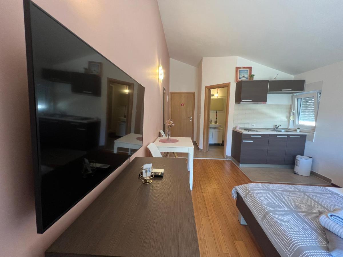 Apartments San Monte Подстрана Экстерьер фото