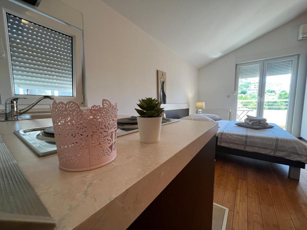 Apartments San Monte Подстрана Экстерьер фото