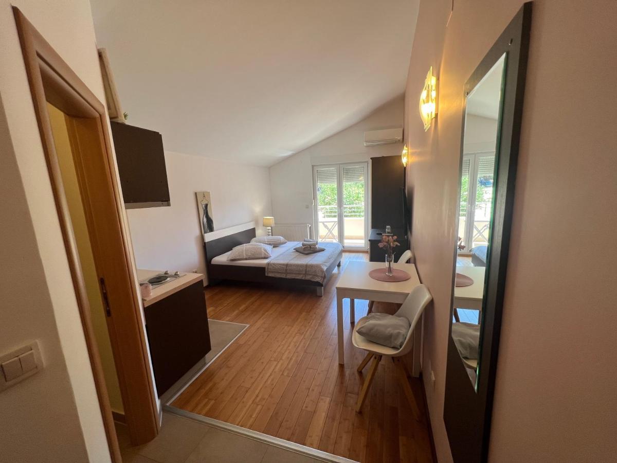 Apartments San Monte Подстрана Экстерьер фото