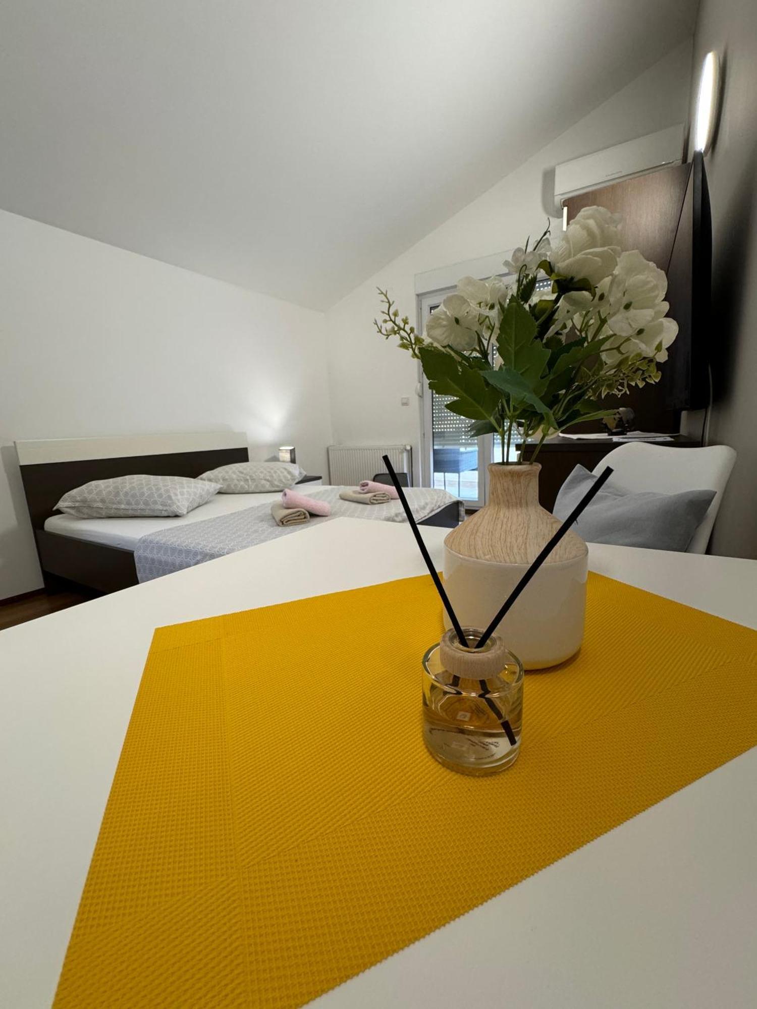 Apartments San Monte Подстрана Экстерьер фото