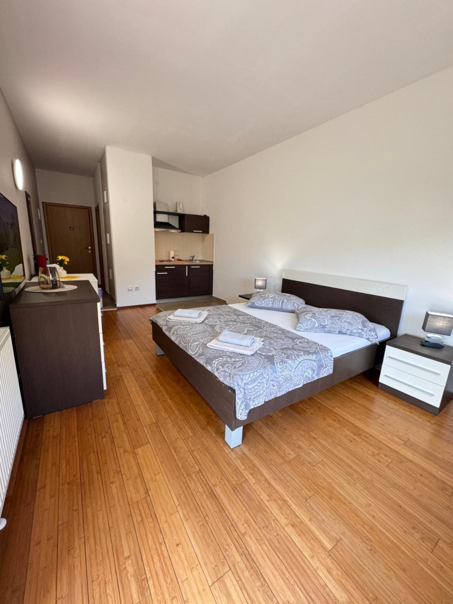 Apartments San Monte Подстрана Экстерьер фото